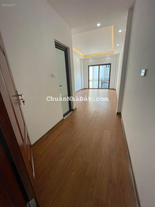 Nhà đẹp, rẻ nhất ở Hà Đông, dt 33m2, 5 tầng, ô tô đỗ sát cửa, 100m ra đường ô tô tránh. Chỉ 1.65 tỷ