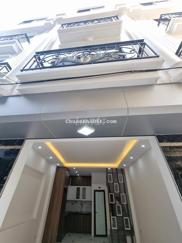 Nhà 1.7 tỷ, 4T*(34m2) giáp ỷ la dương nội, 2km ra mặt phố Lê Trọng Tấn