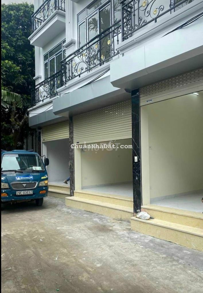 Nhà 1.8 ty ô tô đậu cửa 4T*34m2 đường Quốc lộ 6