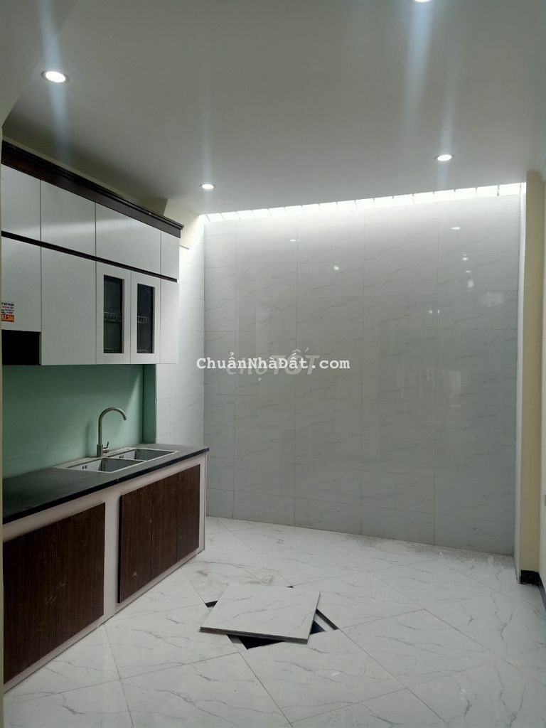 Nhà 5 Tầng x 34m2 Ngay Đường Ô tô tránh sát KĐT Đô Nghĩa giá 2,45 tỷ