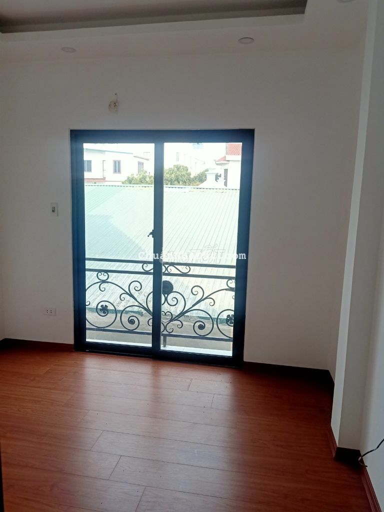 Nhà Ngay Trạm Bơm Yên Nghĩa 4 Tầng 35m2  xây độc lập Giá 1.89 tỷ