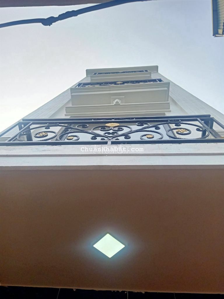 Nhà Ngay Trạm Bơm Yên Nghĩa 4 Tầng 35m2  xây độc lập Giá 1.89 tỷ