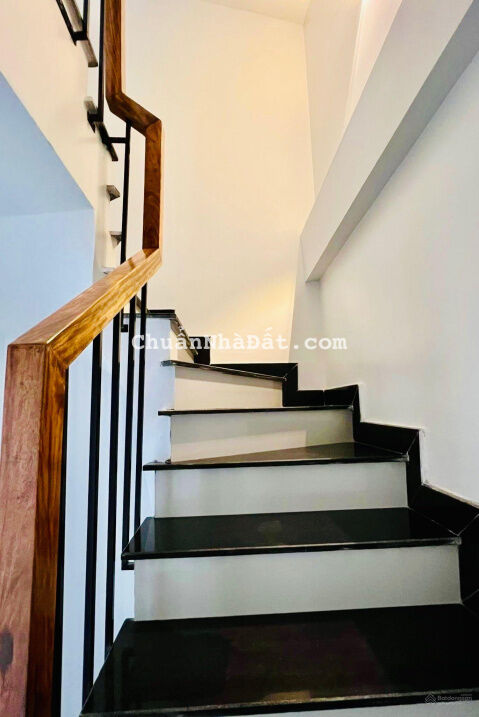 Bán nhà Mậu Lương,Hà Đông.35m2.5T.MT6m.Full nội thất,vị trí đẹp,thông Xa La,Đường 70 rất tiện ích.