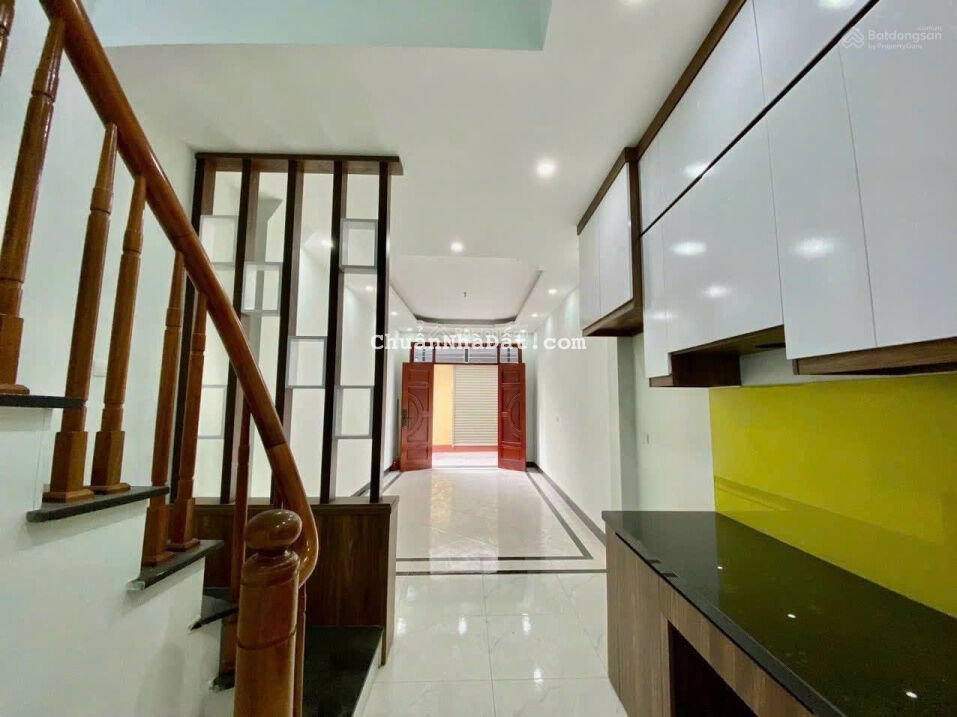 Bán gấp nhà Văn Quán - 35m2 - 4 tầng - giá hơn 3 tỷ về ở ngay - gần phố gần hồ - tiện ích vô vàn