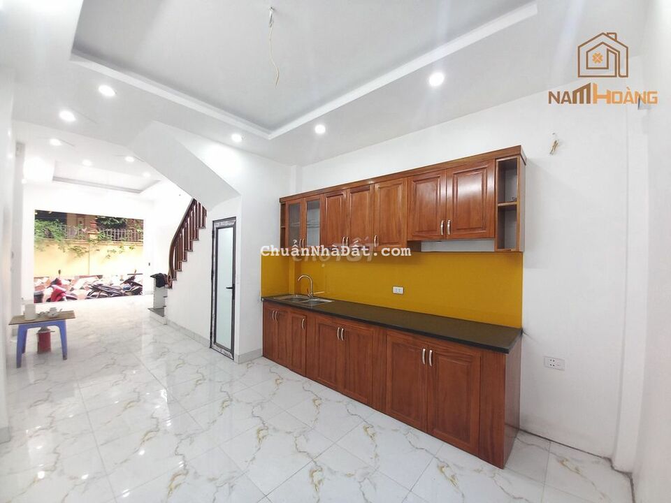 Nhà lô góc 2 mặt ngõ thông ô tô đi qua gần ĐH Đại Nam HĐ 40m2 4T