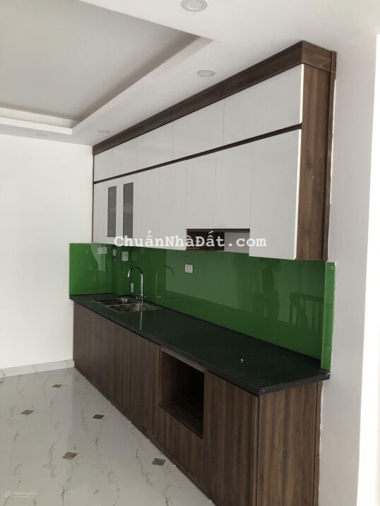 Bán nhà 38m2, xây 5 tầng tại Dương Nội, Hà Đông. Ô tô đỗ gần cửa. Giá 4,2tỷ. Gần đường Lê Trọng Tấn