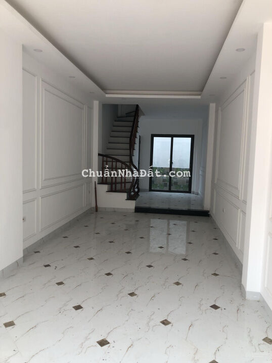 Bán nhà 38m2, xây 5 tầng tại Dương Nội, Hà Đông. Ô tô đỗ gần cửa. Giá 4,2tỷ. Gần đường Lê Trọng Tấn