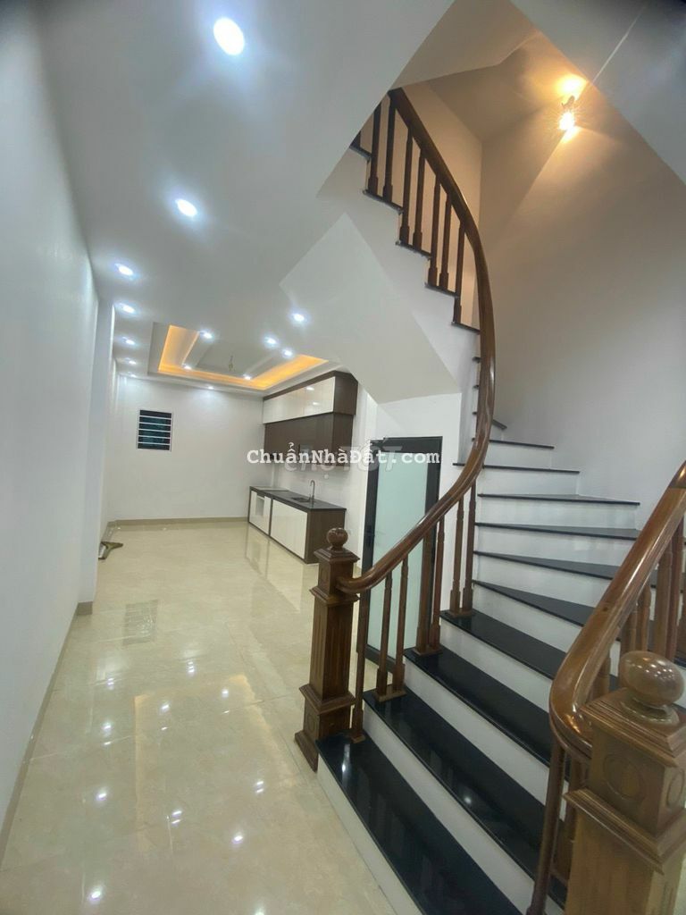 Nhà 1.98 tỷ gần cầu mai lĩnh, 4 tầng (40m2) ô tô lùi cửa