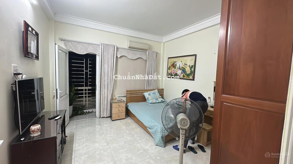 Nhà Quang Trung Hà Đông, 2 thoáng, cạnh ga tàu điện, 40m2 x 4T, 4,45 tỷ Nhà Quang Trung Hà Đông, 2 thoáng, cạnh ga tàu điện, 40m2 x 4T, 4,45 tỷ