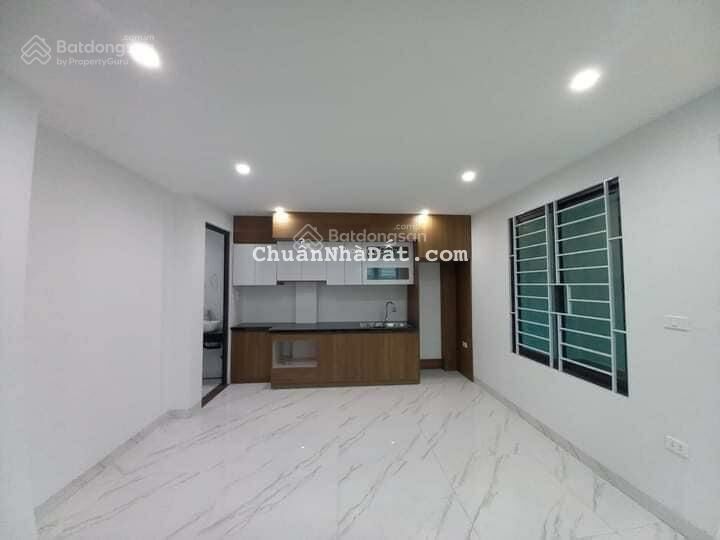 Bán nhà 4 tầng Vạn Phúc, Hà Đông 42m2 ô tô đỗ cửa nhỉnh 5 tỷ, liên hệ 0975385981