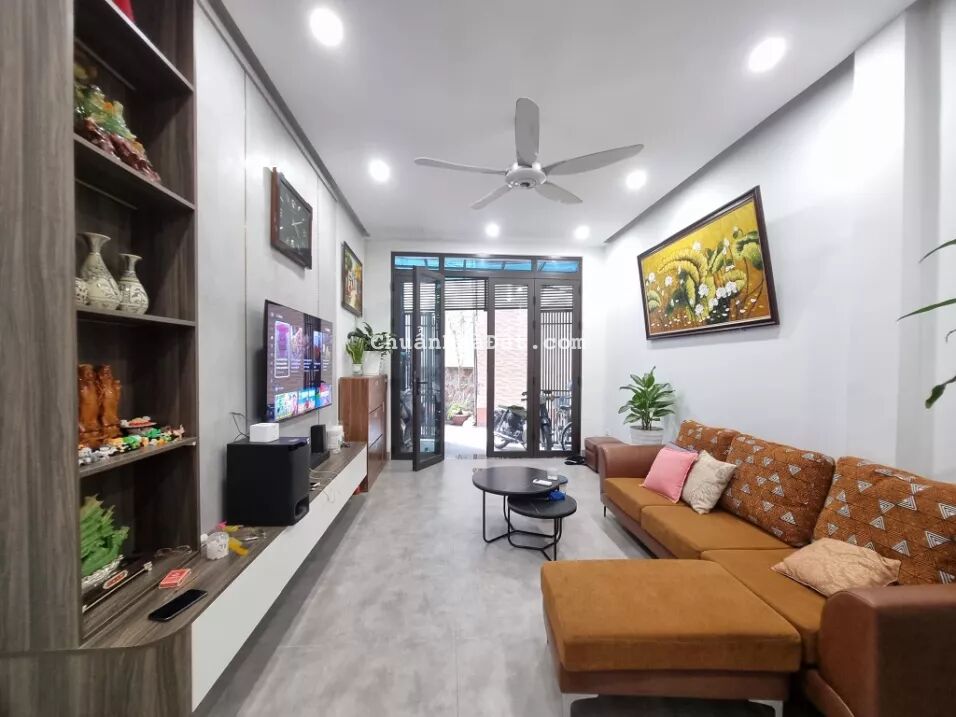 Bán nhà 4 tầng Vạn Phúc, Hà Đông 42m2 ô tô đỗ cửa nhỉnh 5 tỷ, liên hệ 0975385981