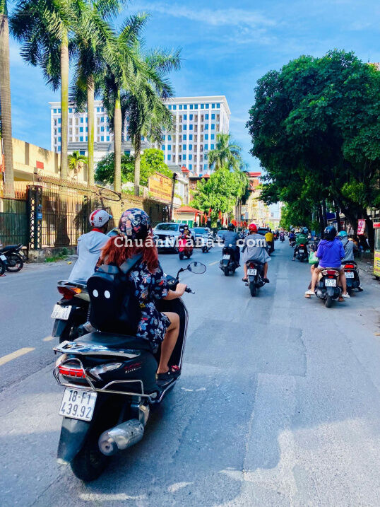 Nhà đẹp giá tốt ở Văn Quán,Hà Đông.45m2.4T.MT3,8m.2 mặt ngõ ô tô.Gần đường Trần Phú,ga Phùng Khoang