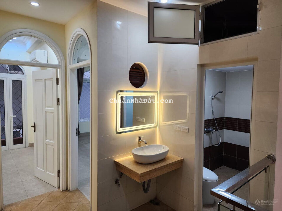 Bán nhà Trần Phú, Hà Đông, dân xây chắc chắn, 3 bước ra phố, ô tô đỗ cạnh, 55mx5t giá nhỉnh 7 tỷ