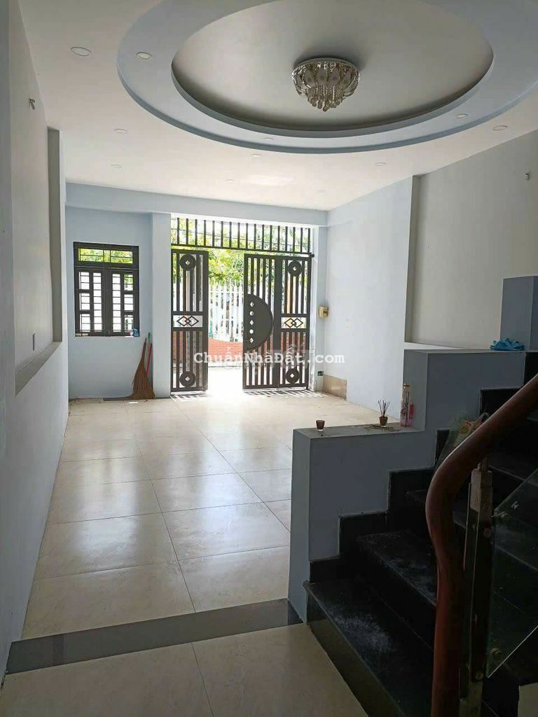 Ngộp bank hạ giá mạnh bán nhà 1T1L 5*20m mt nhựa 8m gần chợ Bà Điểm Ngộp bank hạ giá mạnh bán nhà 1T1L 5*20m mt nhựa 8m gần chợ Bà Điểm