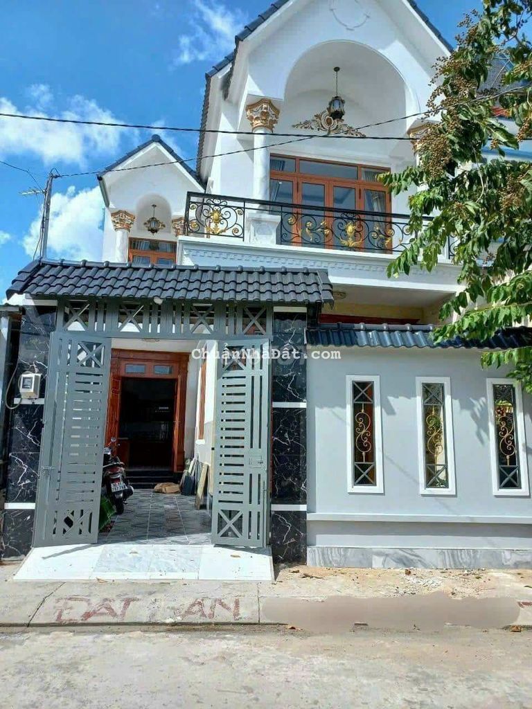 Chủ cần tiền bán căn biệt thự tâm huyết 7*15m Shr MT đg 10m ở XTT