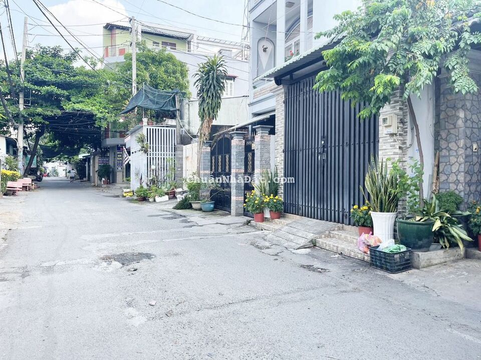 MTKD GẦN CO.OP NGUYỄN ẢNH THỦ HM, 114M2, 4 TẦNG, 4 PN, CHỈ HƠN 6 TỶ.