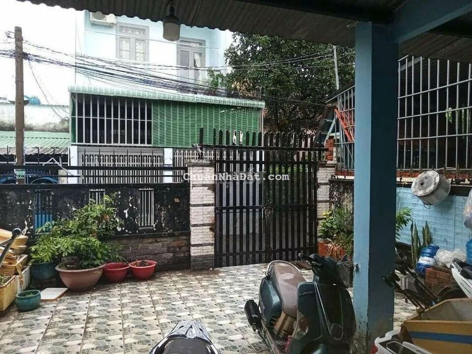 Chủ bán gấp nhà 6.5x17 shr gác .tân xuân .hóc môn