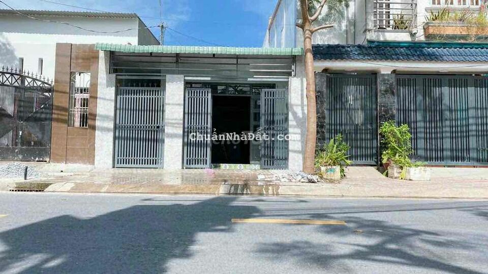 chủ kẹt tiền giảm giá bán nhà mặt tiền đg lớn 6x20 Shr ở Tân Hiệp
