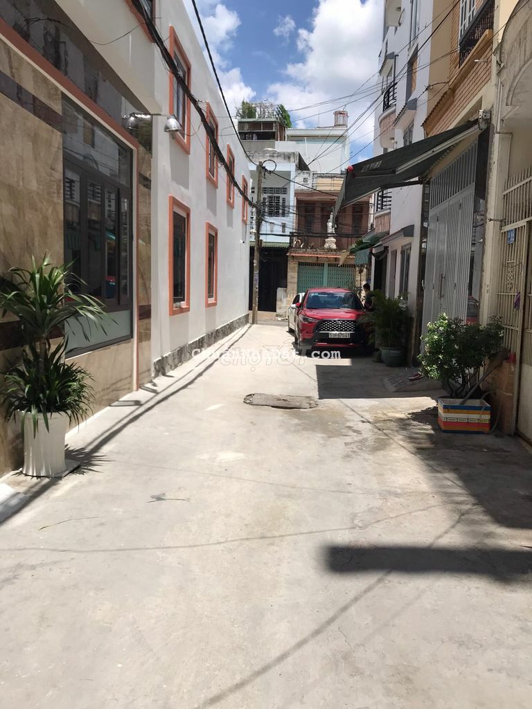 CẦN BÁN NHÀ 2 LẦU 4PN 126M2 HXH SÁT MT BÀ ĐIỂM HÓC MÔN NHỈNH 4 TỶ CẦN BÁN NHÀ 2 LẦU 4PN 126M2 HXH SÁT MT BÀ ĐIỂM HÓC MÔN NHỈNH 4 TỶ