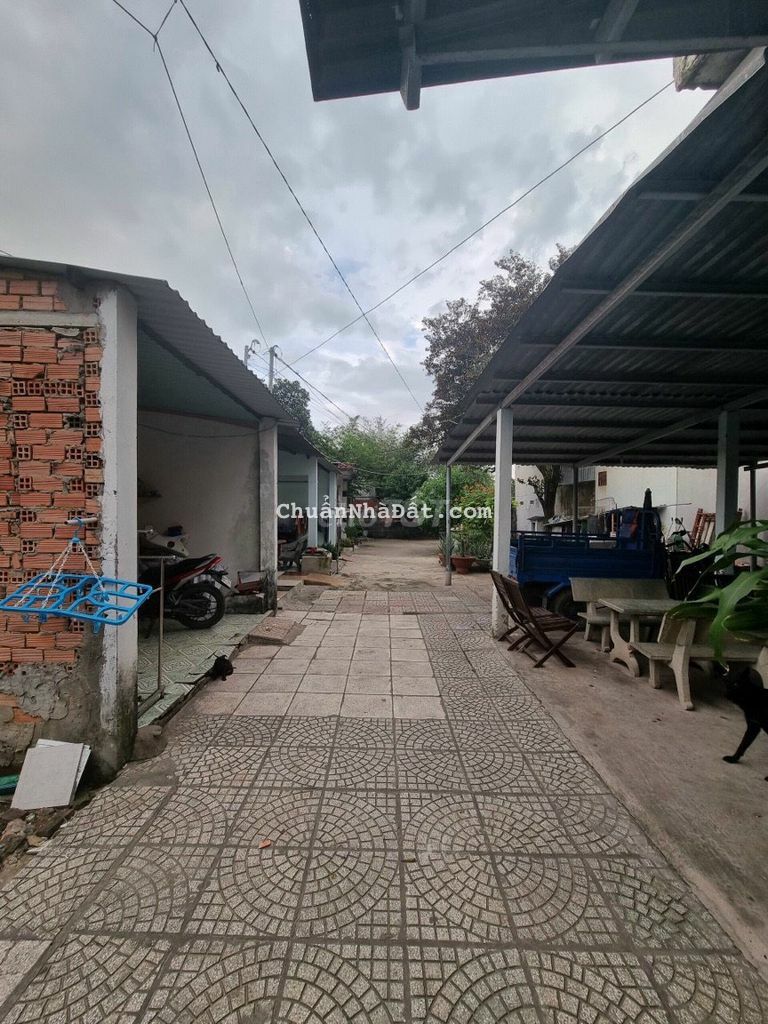 BÁN NHÀ CẤP 4 DIỆN TÍCH KHŨNG  SỔ ĐỎ RIÊNG ,XÃ THỚI TAM THÔN ,HÓC MÔN