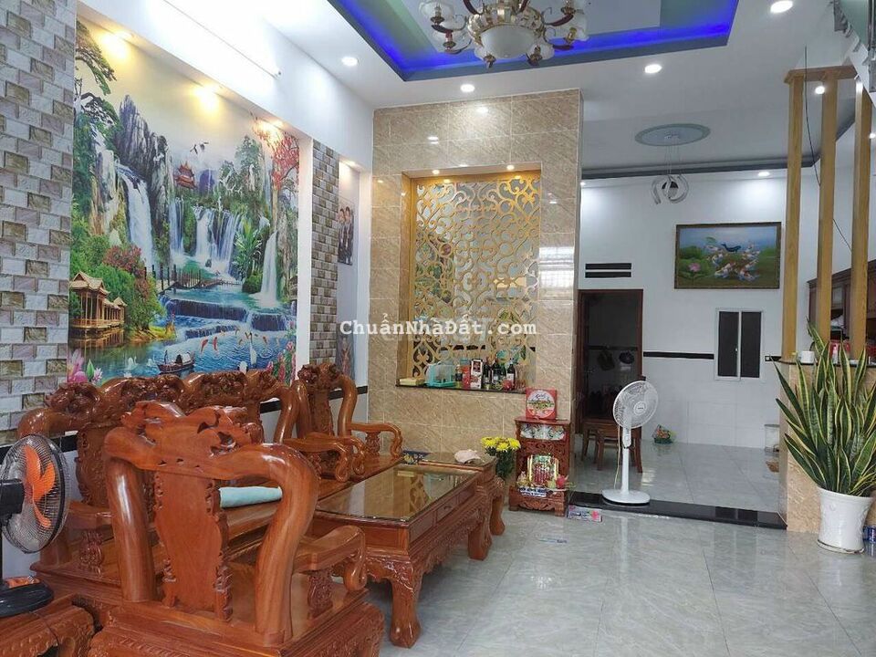 Chủ ngộp bán 6x23 gác đỗ 2 mt 6m thông .tân xuân .hóc môn