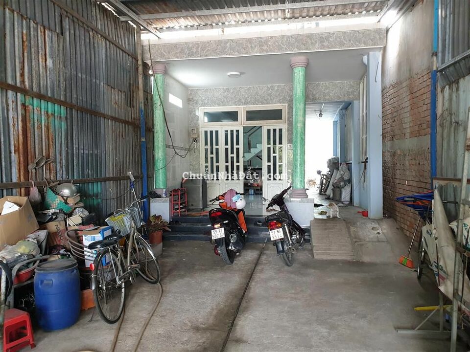 Nhà 5x50, mặt tiền Nguyễn Văn Bứa, gần Cầu Lớn Hóc Môn