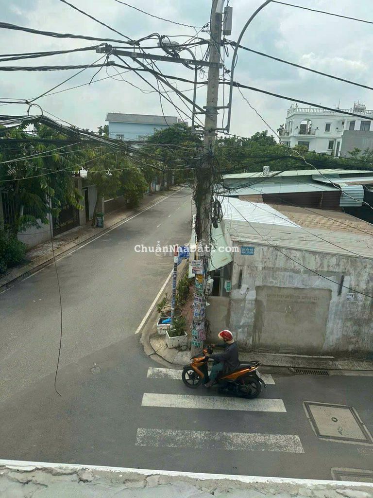 Cần bán gâp Nhà Mặt Tiền Bà Điểm giá Rẻ