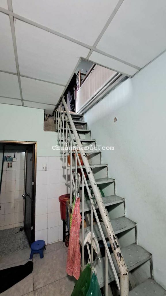 NHÀ SỔ HỒNG 4X12 GÁC LỬNG 3 PHÒNG NGỦ HẺM XE HƠI NHÀ SỔ HỒNG 4X12 GÁC LỬNG 3 PHÒNG NGỦ HẺM XE HƠI