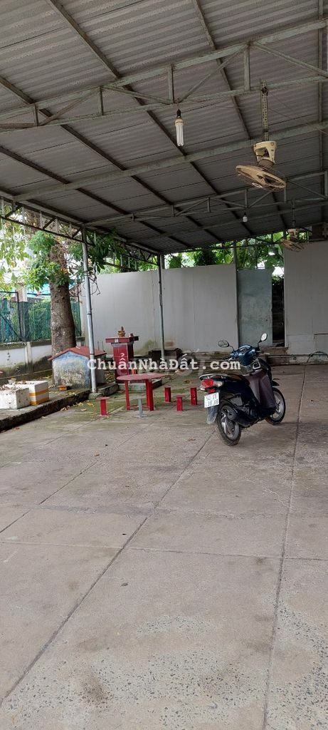 Chính chủ cần bán gấp nhà MT Hóc Môn, 541m2, Gía 12 tỷ T/L