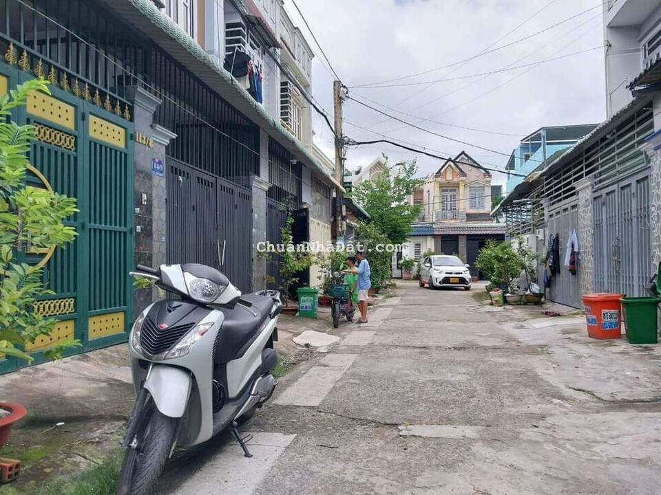 BÁN NHÀ HÓC MÔN. 2 TẦNG - ĐƯỜNG XE TẢI QUAY ĐẦU. GIÁ CỰC RẺ