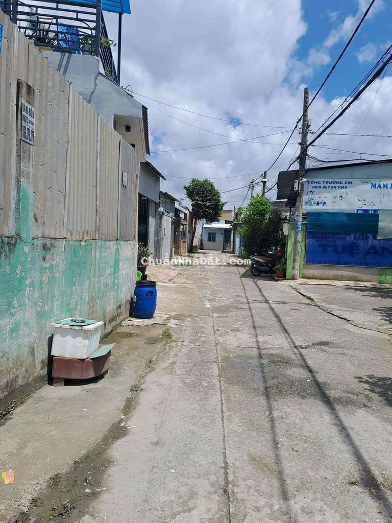 2tỷ550 đã có nhà trệt lầu sổ riêng khu dân cư đông đúc dọn vào ở ngay