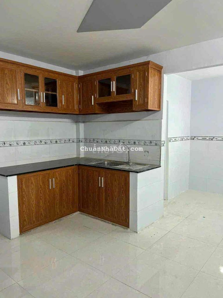 Nhà gác lửng mới đẹp đg 6m gần ngã tư nước đá 4x18m Shr