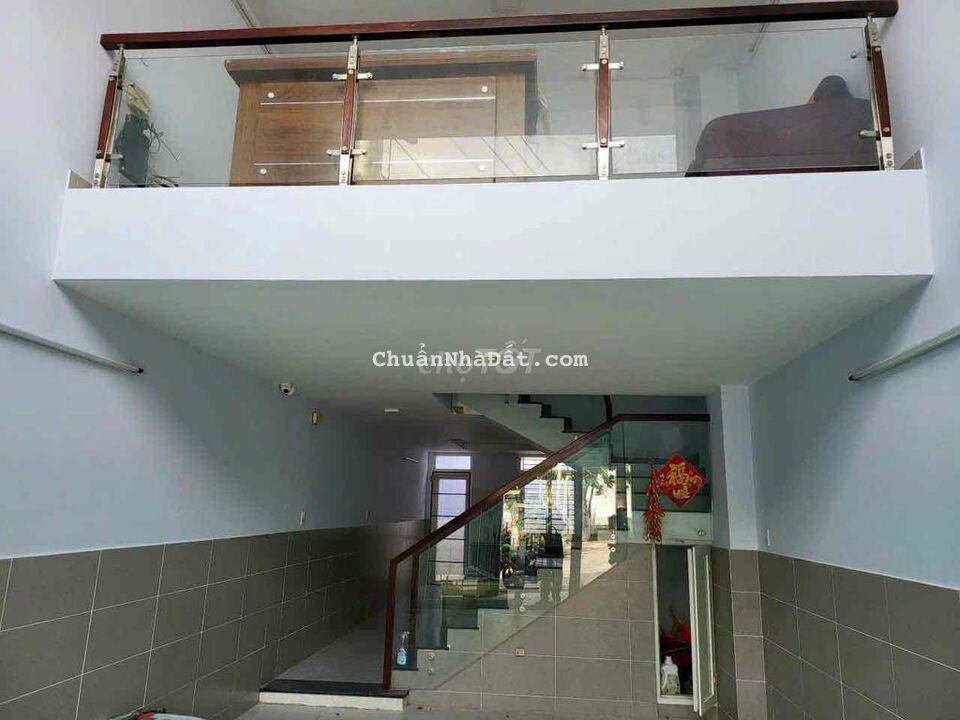 chủ cần bán nhà Mặt tiền nhựa 8m ở Tân Xuân 4,5x16m Shr 1 lửng 2lầu