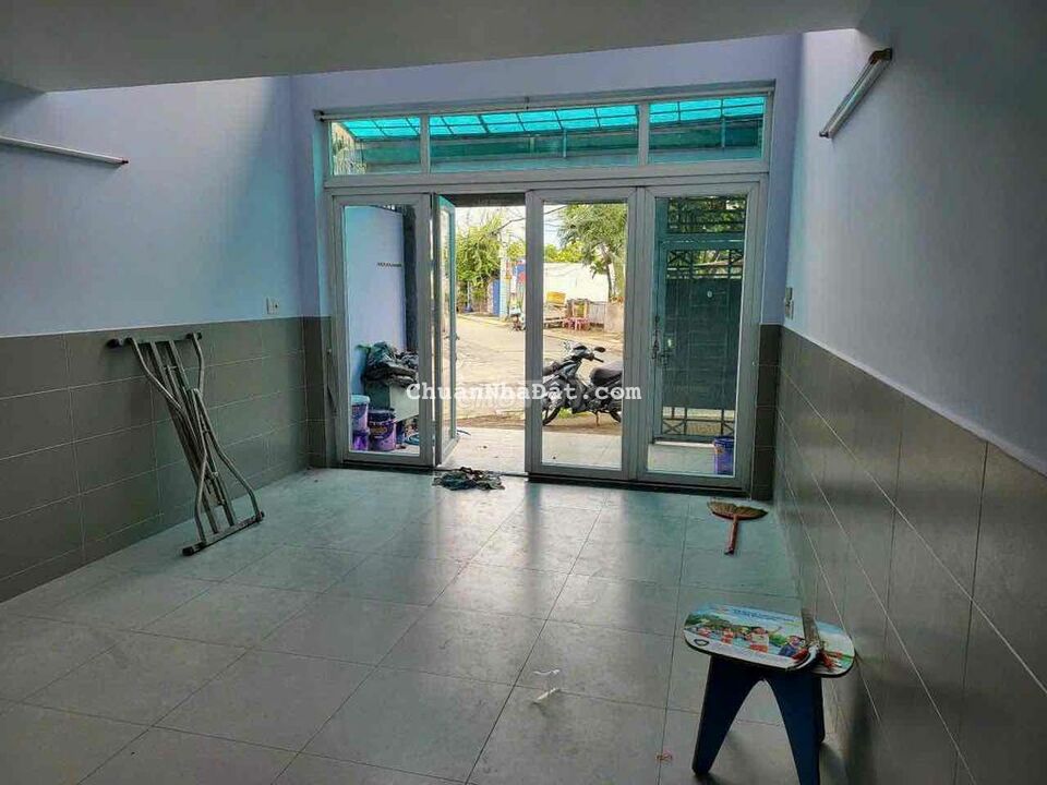chủ cần bán nhà Mặt tiền nhựa 8m ở Tân Xuân 4,5x16m Shr 1 lửng 2lầu