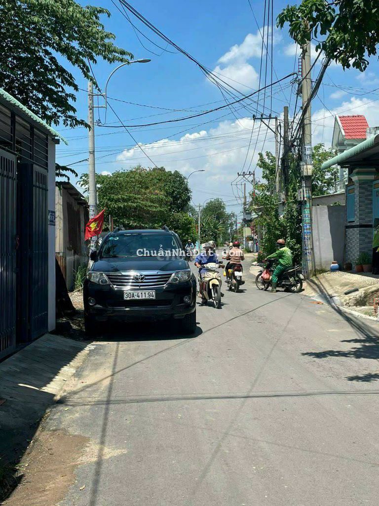 Cần bán nhà sổ riêng - giá rẻ