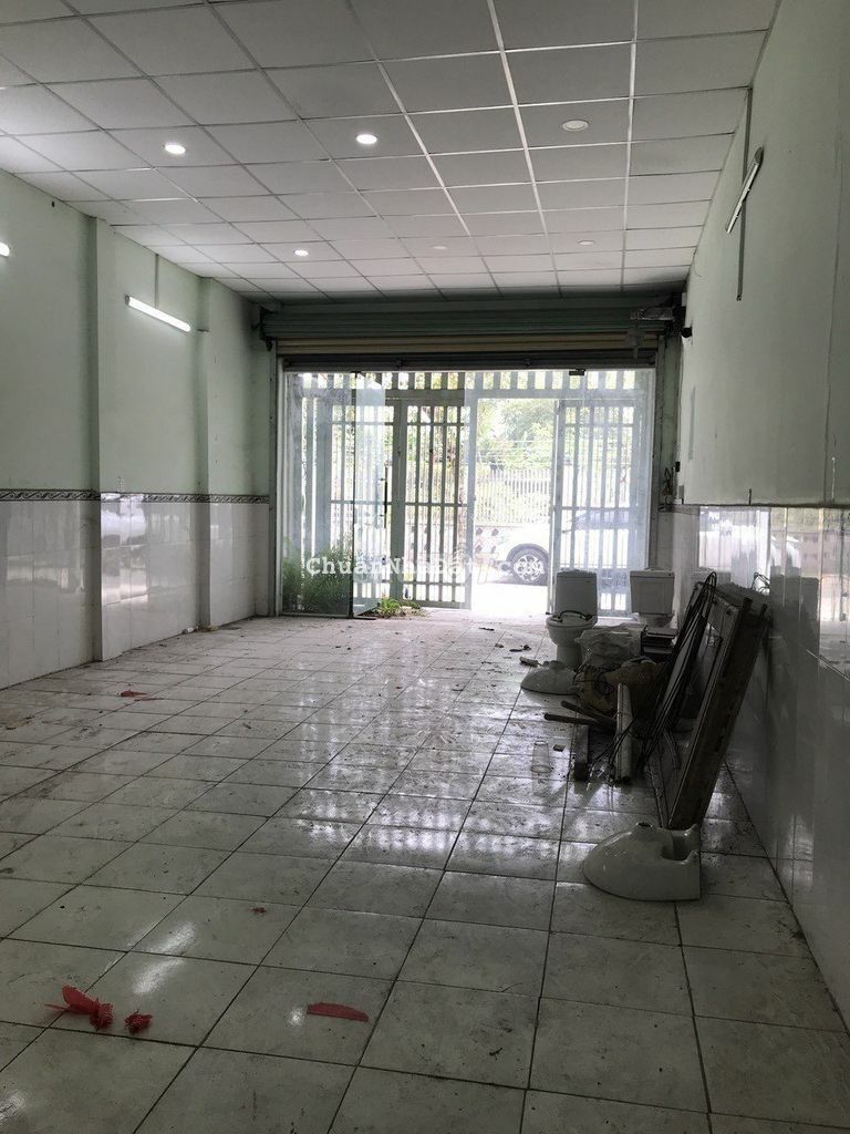 Bán nhà nguyên căn ngay UBND xã Tân Hiệp Hóc Môn 95m2 giá 620tr, SHr