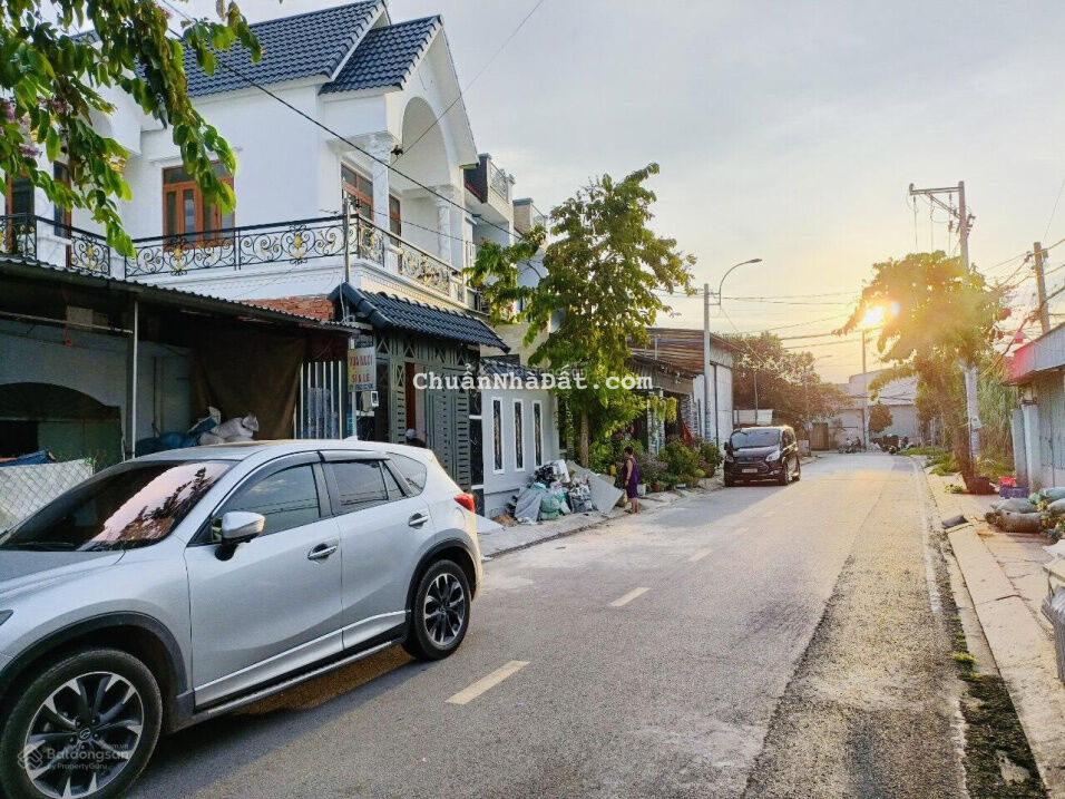 Bán nhà Mặt Tiền đường Xuân Thới Thượng 15, gần Chợ Xuân Thới Thượng Hóc Môn . Bán nhà Mặt Tiền đường Xuân Thới Thượng 15, gần Chợ Xuân Thới Thượng Hóc Môn .