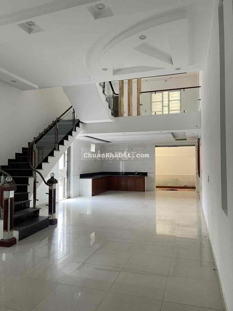 Nhà md phú xá 90m x 3,5 tầng lô góc độc lập