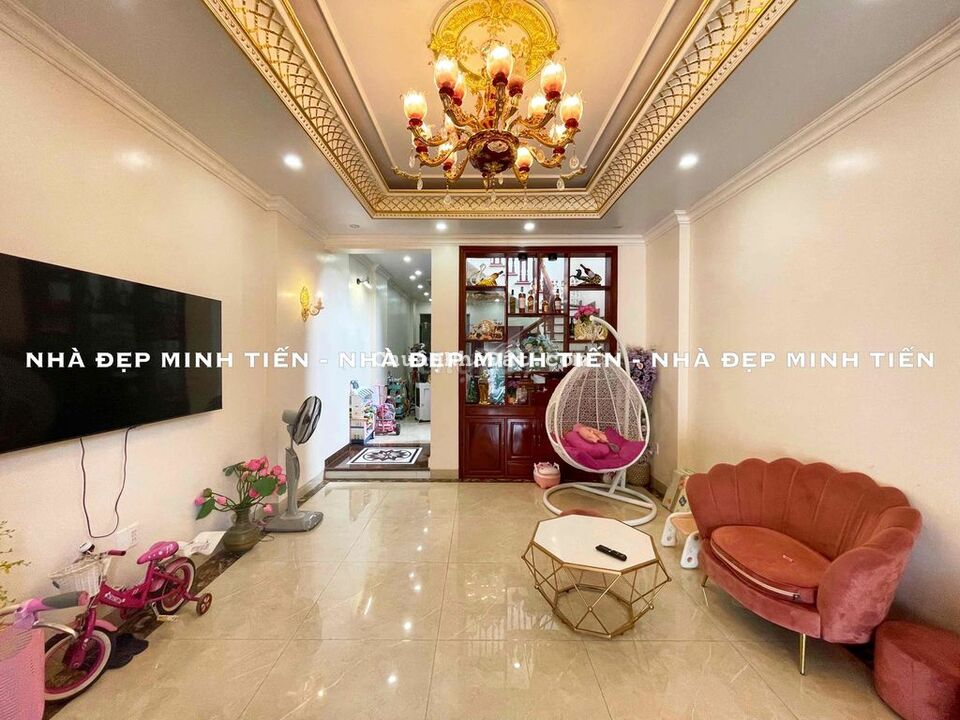 Nhà 4 tầng sân cổng 90m2 khu phân lô 193 Văn Cao