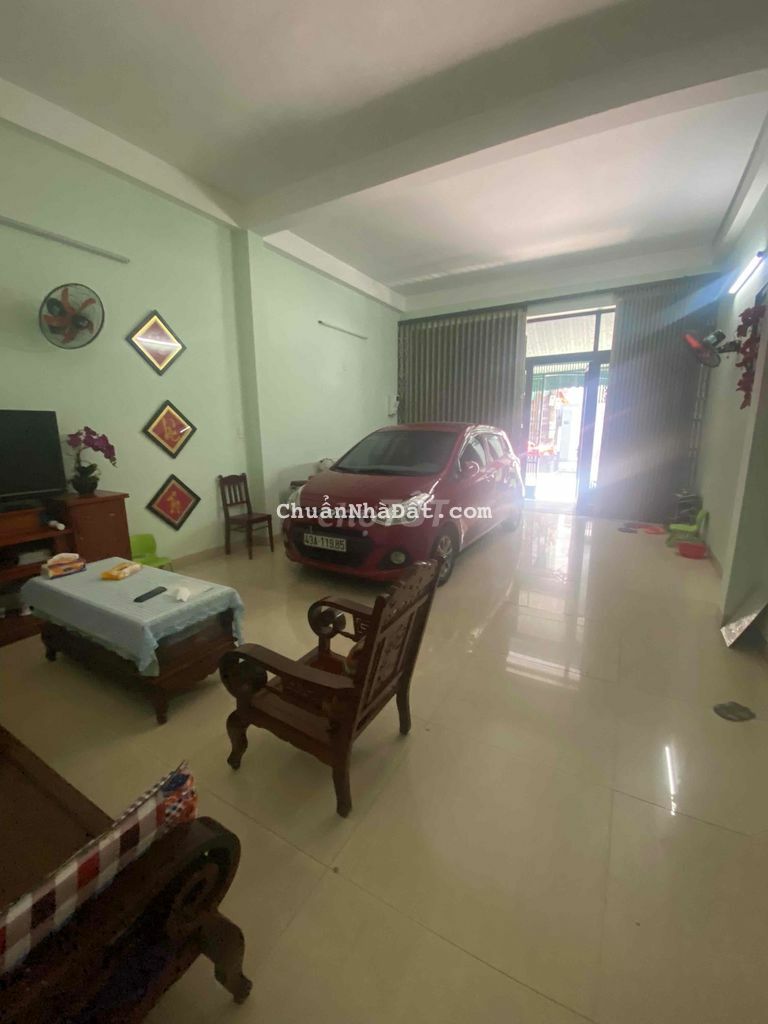 bán nhanh nhà 2 tầng MT 5m5  huy cận gần lê thanh nghị