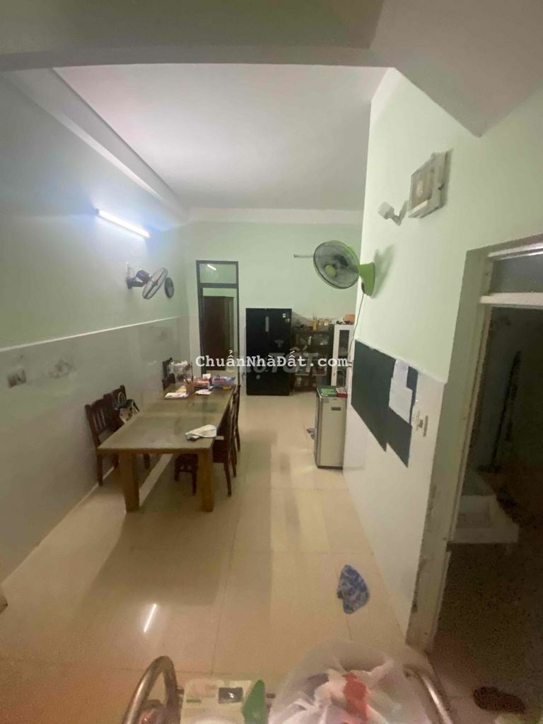 bán nhanh nhà 2 tầng MT 5m5  huy cận gần lê thanh nghị