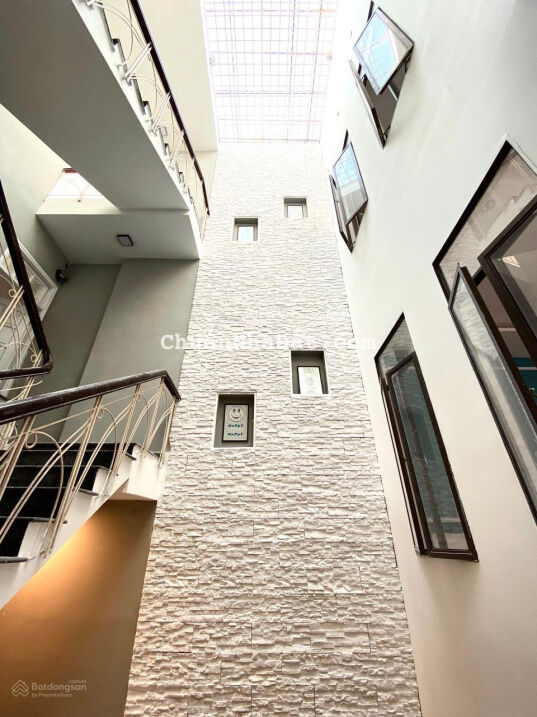 Bán tòa CHDV 4,5 tầng kiệt đường Đống Đa, thu nhập ổn định 50 triệu/tháng