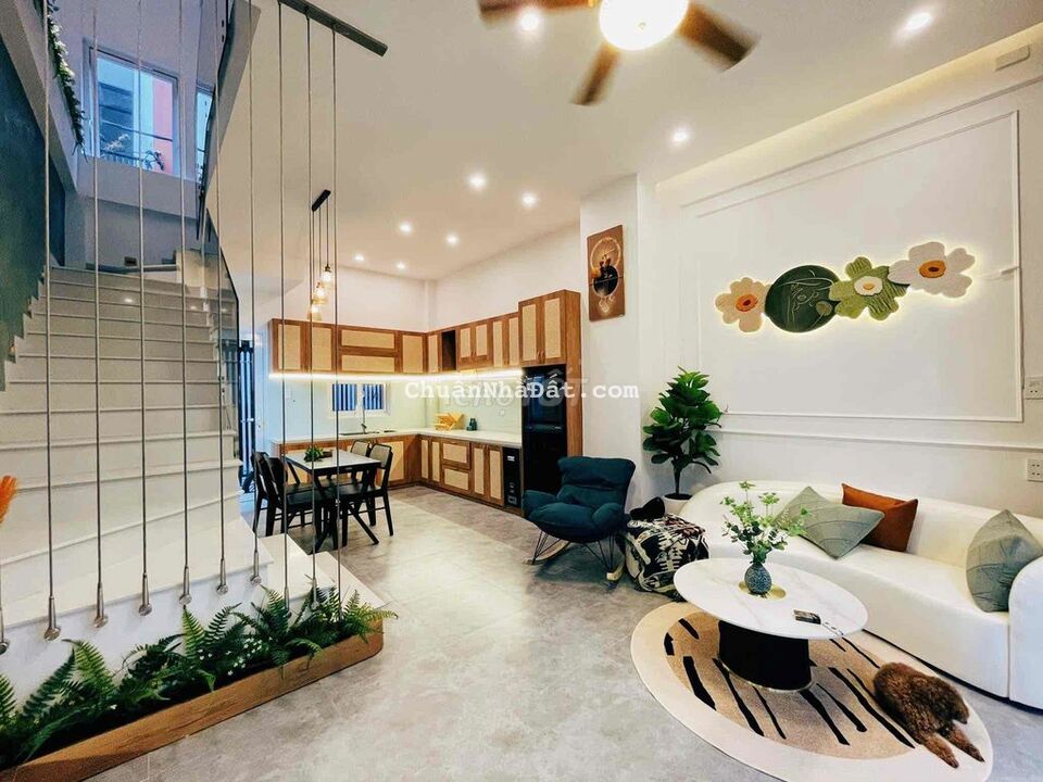 Nhà 3 tầng đẹp trung tâm Đà Nẵng