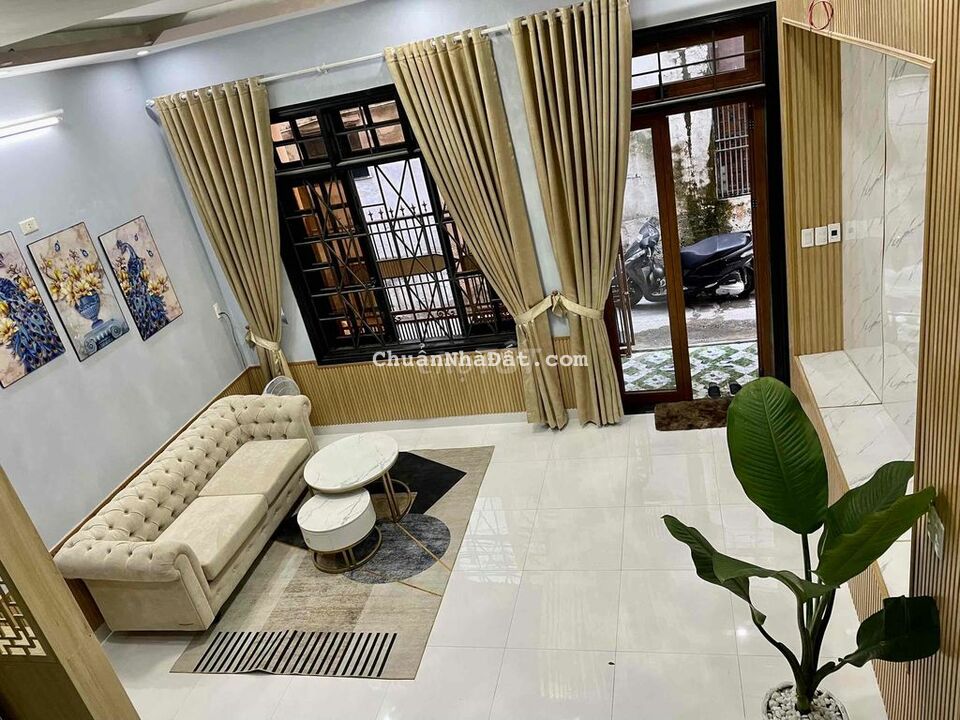 Cần bán nhà 3 tầng 447/01 Núi Thành Cần bán nhà 3 tầng 447/01 Núi Thành