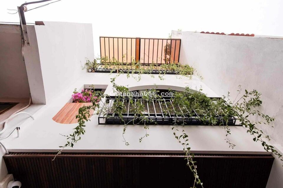 BÁN NHÀ KIỆT OTO ÔNG ÍCH KHIÊM THÔNG NGUYỄN VĂN LINH