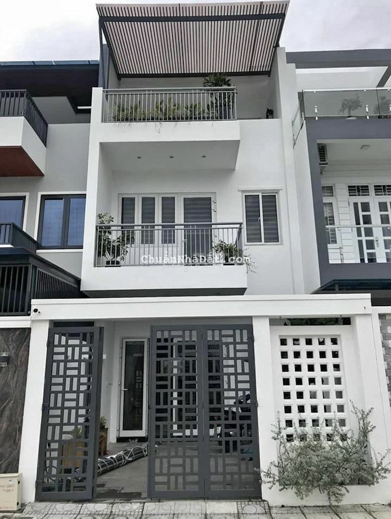 Sập 3 Tỷ Bán Gấp Nhà 3 Tầng Mặt Phố Lê Thanh Nghị- Kinh Doanh- 10.5 tỷ