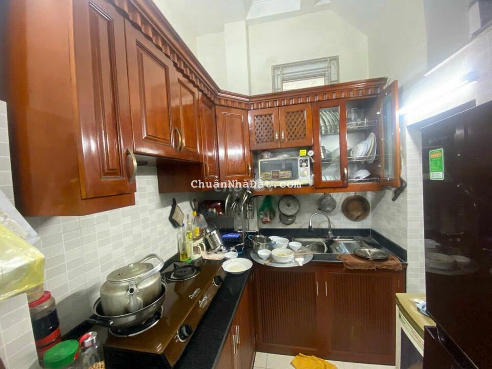 *** căn nhà lô góc 3 tầng trung tâm phố đi bộ phường Hạ Lý