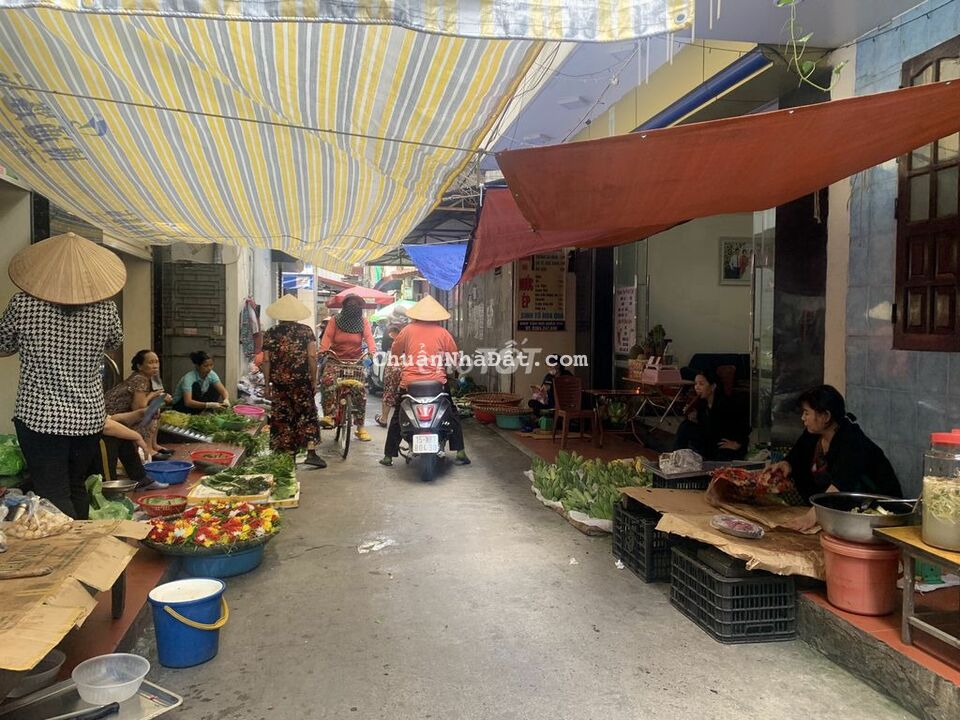 Bán nhà cạnh chợ Hòa Bình, Thượng Lý, Hồng Bàng 32m2 đường 5m.