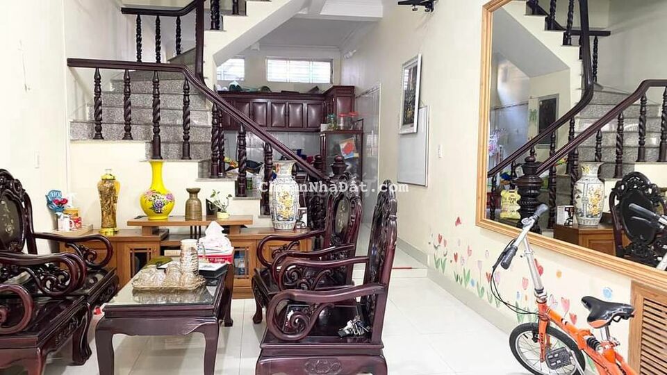 Siêu hiếm nhà độc lập, dân tự xây 2 tầng trung tâm Hạ Lý, Hồng Bàng Siêu hiếm nhà độc lập, dân tự xây 2 tầng trung tâm Hạ Lý, Hồng Bàng