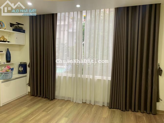 SỞ HỮU NGAY CĂN NHÀ MẶT ĐƯỜNG HẠ LÍ 4 TẦNG CHẮC CHẮN CÒN MỚI TINH